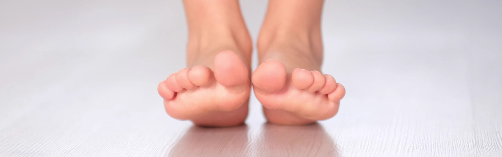 How to treat and prevent plantar warts?